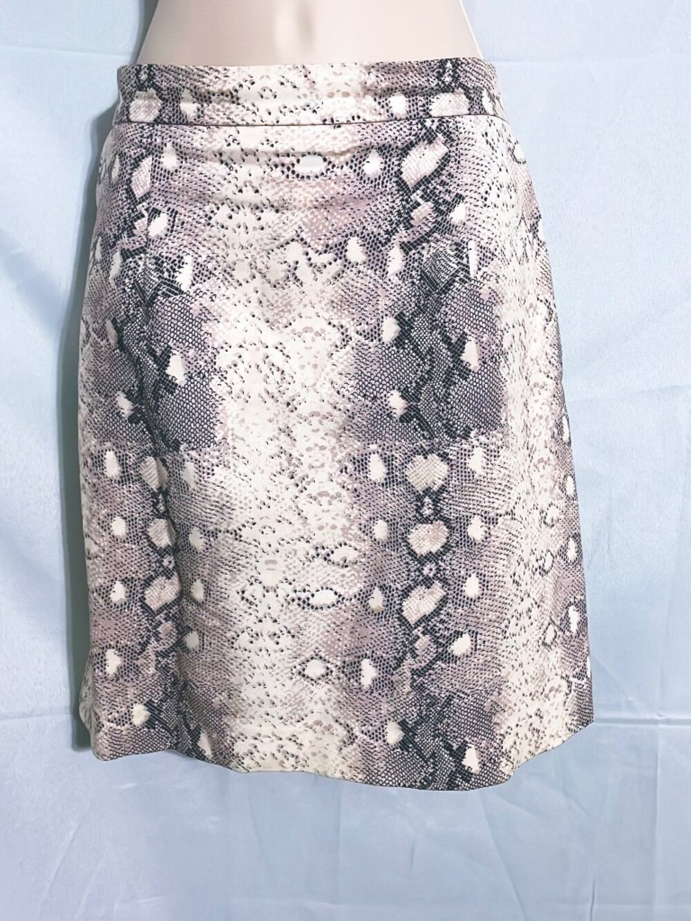 Gianni Bini Cute Snake Patterned Skirt Size 10